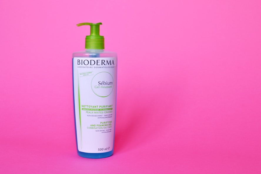 Гель биодерма розовая. Bioderma Sebium Cleanser. Bioderma Sebium гель для умывания. Биодерма Себиум очищающий мусс 500мл. Bioderma, гель для умывания для проблемной кожи Sebium, 500 мл.